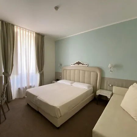 Hotell Jr Oriente 4*