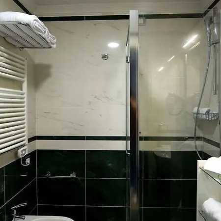 Hotel Jr Oriente Bari