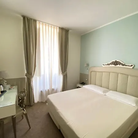 Jr Oriente Hotel