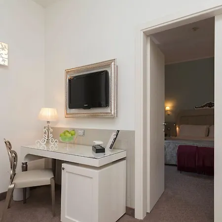 Jr Oriente فندق 4*