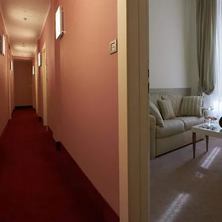 Jr Oriente Hotel 4*