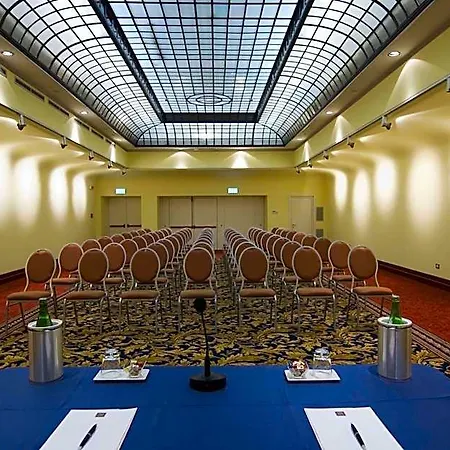Hotel Jr Oriente Bari