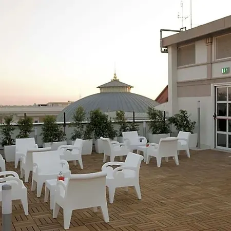 Jr Oriente Hotel 4*