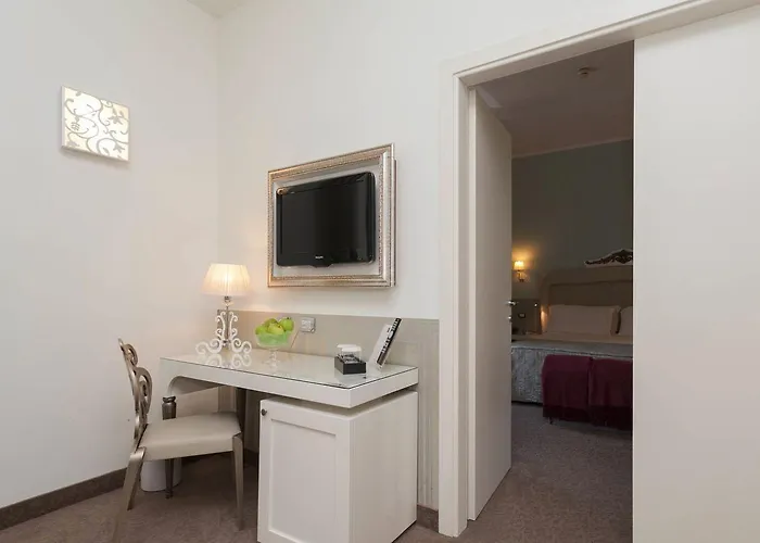 Jr Oriente מלון 4*